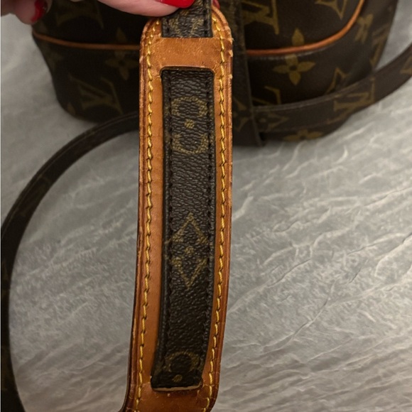 SOLD!!!!!! Louis Vuitton, Amazone monogram shoulder bag, Crossbody - Picture 15 of 15